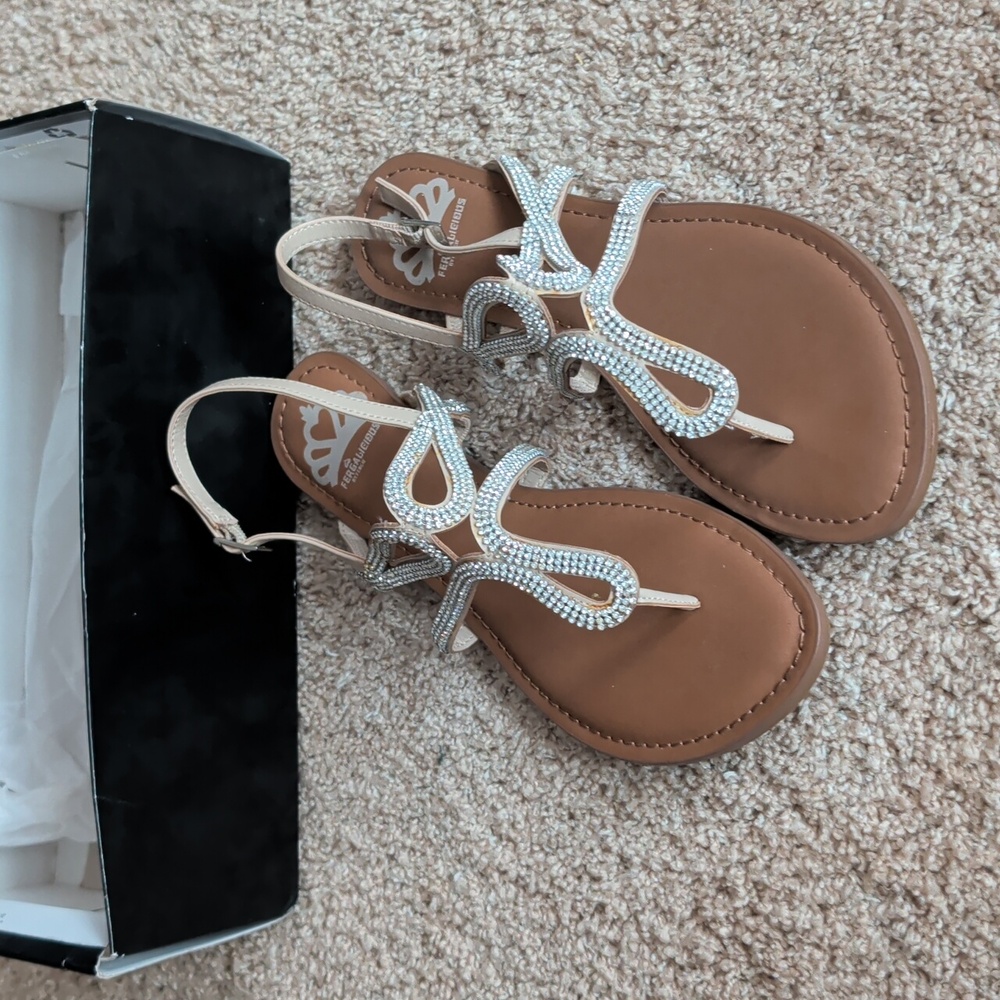 NIB *Flaws NWT Fergalicious By Fergie Rhinestone Sandals